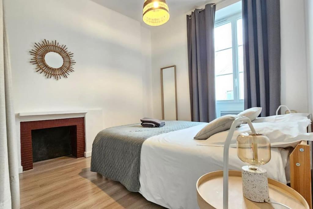 Superbe Appartement 2 Chambres Au Coeur De Pau Exterior foto