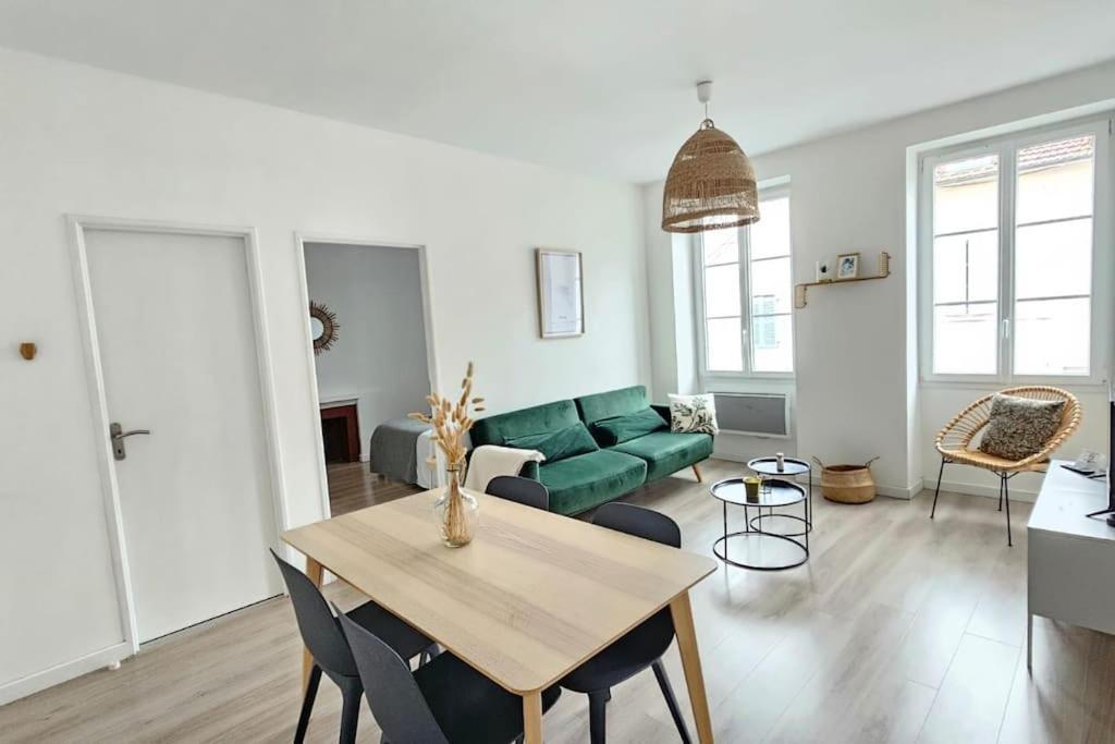 Superbe Appartement 2 Chambres Au Coeur De Pau Exterior foto